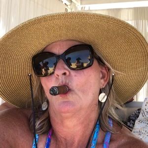 Meet your Posher, Nancy